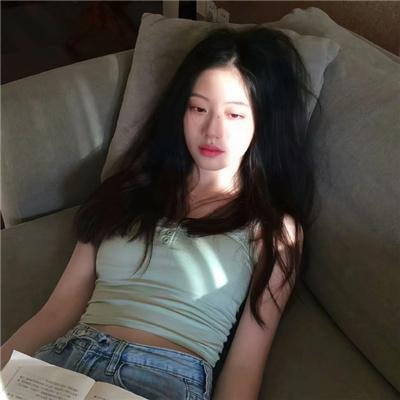 攀岩女孩儿